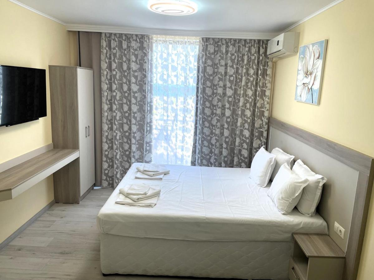 Aparthotel Stamopolu Lux free parking à Primorsko Extérieur photo
