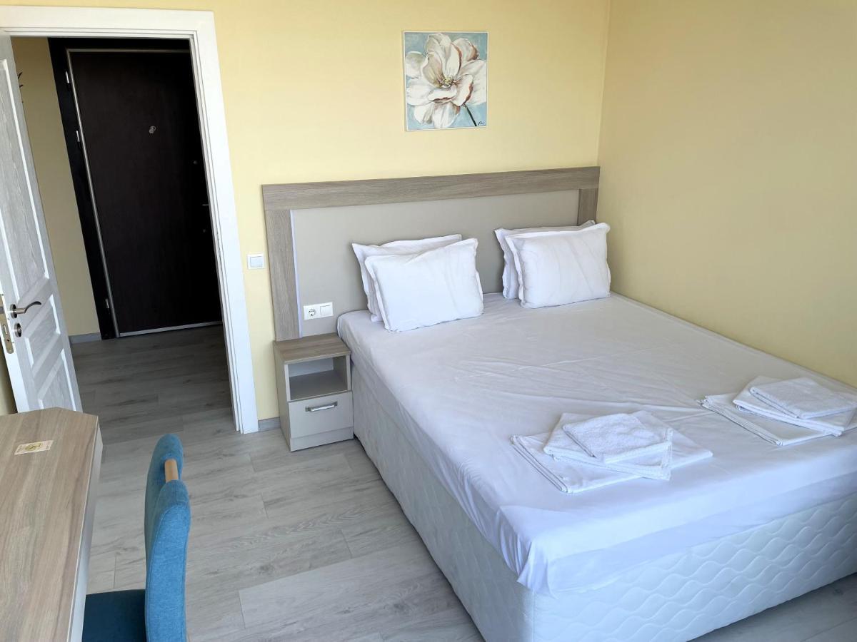 Aparthotel Stamopolu Lux free parking à Primorsko Extérieur photo