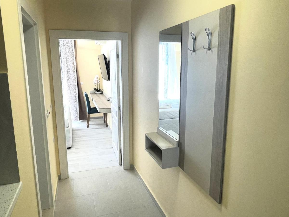 Aparthotel Stamopolu Lux free parking à Primorsko Extérieur photo