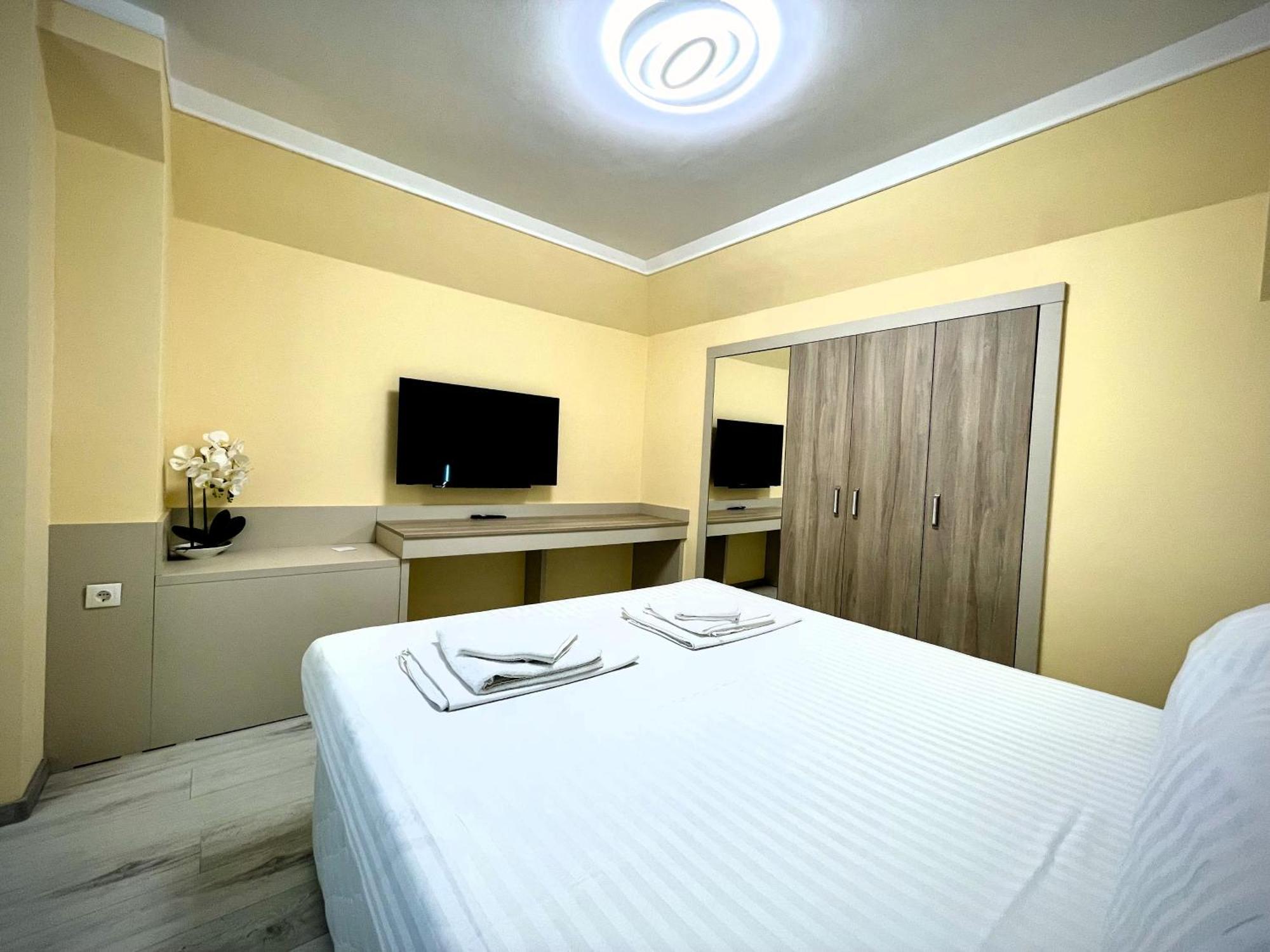 Aparthotel Stamopolu Lux free parking à Primorsko Extérieur photo